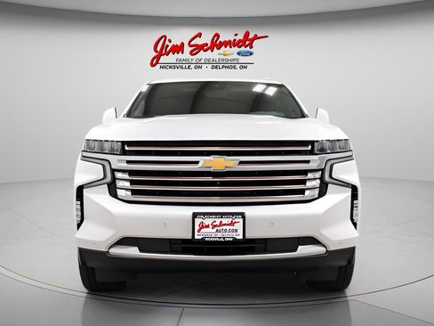 Used 2024 Chevrolet Tahoe High Country AWD/4WD image 2
