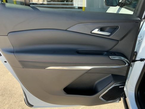 Certified 2026 Chevrolet Traverse RS w/ LPO, Floor Liner Package AWD/4WD image 18