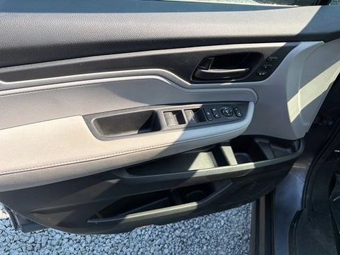 Used 2023 Honda Odyssey EX-L image 13