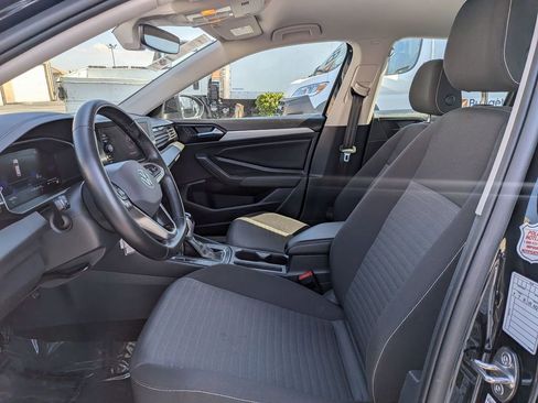 Used 2025 Volkswagen Jetta S image 15