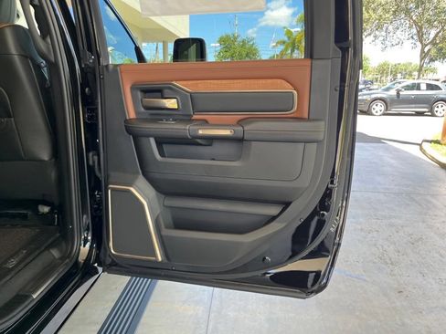 New 2024 RAM 2500 Limited AWD/4WD image 36