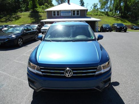 Used 2018 Volkswagen Tiguan SE AWD/4WD image 9