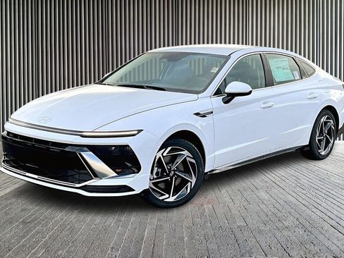 New 2026 Hyundai Sonata SEL FWD image 2