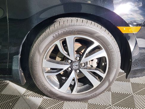 Used 2018 Honda Odyssey Elite image 9