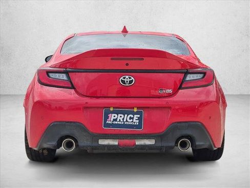 Used 2022 Toyota GR86 Premium RWD image 6