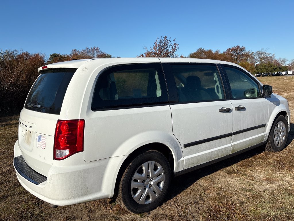 Used 2015 Dodge Grand Caravan American Value Package FWD image 5