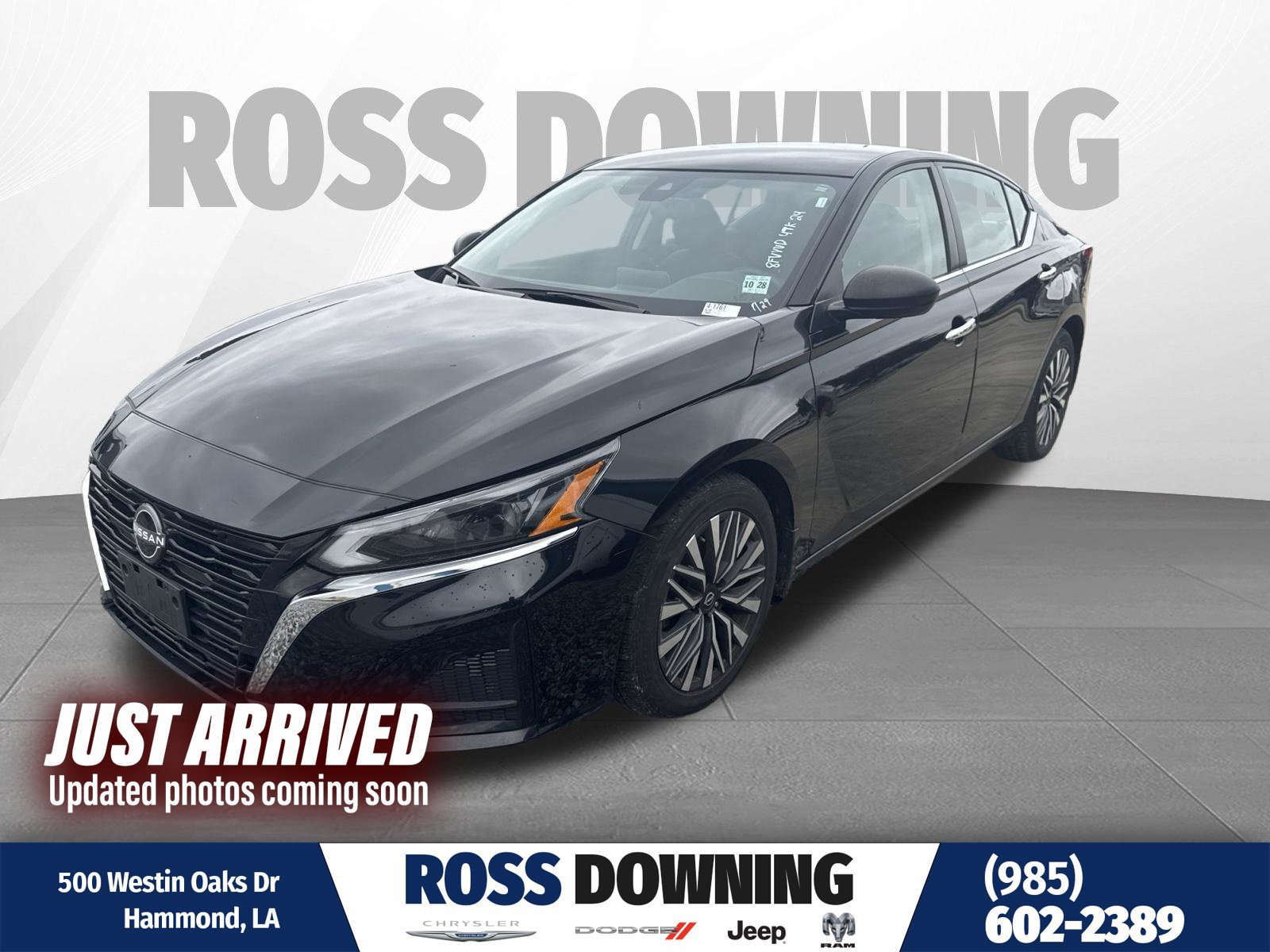 Used 2024 Nissan Altima 2.5 SV FWD image 1