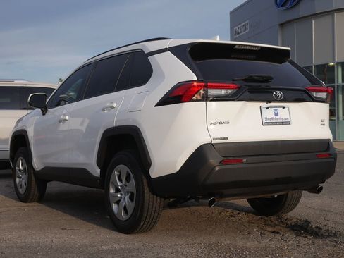 Used 2019 Toyota RAV4 LE w/ All Weather Liner Package AWD/4WD image 13