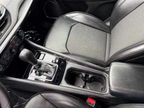 Used 2023 Jeep Compass Latitude image 22