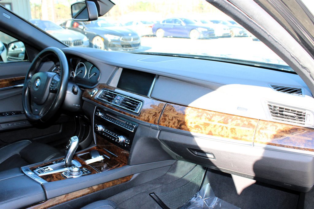 Used 2013 BMW 740Li RWD image 17