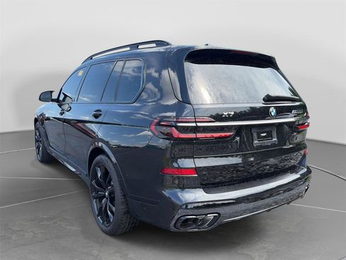 Used 2023 BMW X7 M60i AWD/4WD image 3