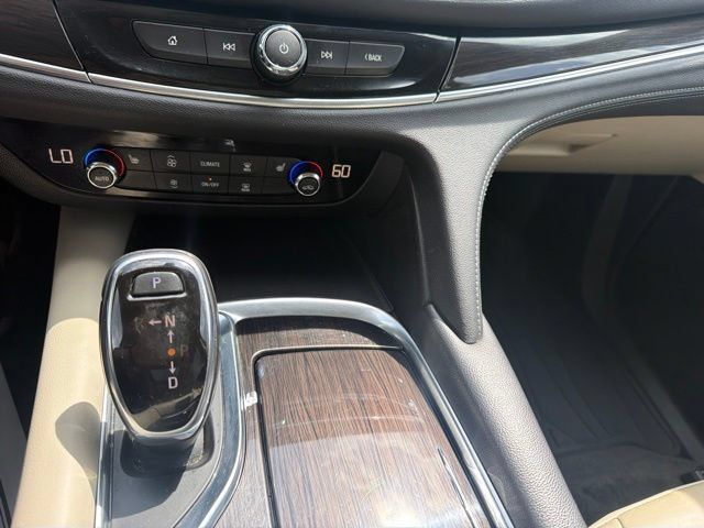 Used 2019 Buick Enclave Essence AWD/4WD image 29