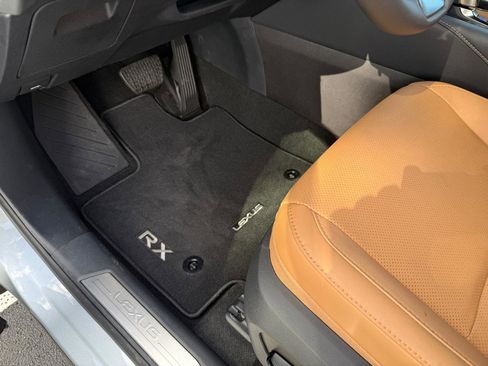 Used 2025 Lexus RX 350 FWD w/ Technology Package image 16