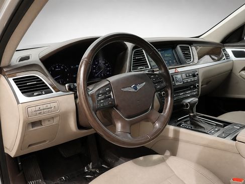 Used 2018 Genesis G80 3.8 RWD image 26