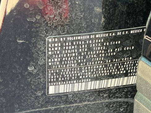 Used 2024 Volkswagen Tiguan SE image 34