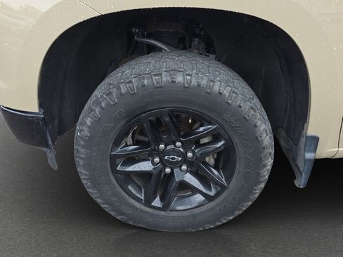 Used 2023 Chevrolet Silverado 1500 LT Trail Boss AWD/4WD image 4