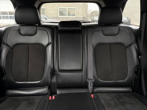 Used 2023 Jeep Grand Cherokee Altitude image 33