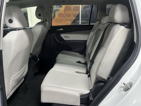 Used 2021 Volkswagen Tiguan SEL FWD image 33
