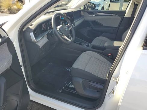 Certified 2025 Volkswagen Tiguan S image 14