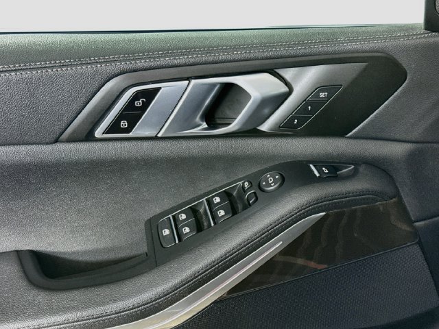 Used 2022 BMW X5 sDrive40i RWD image 23