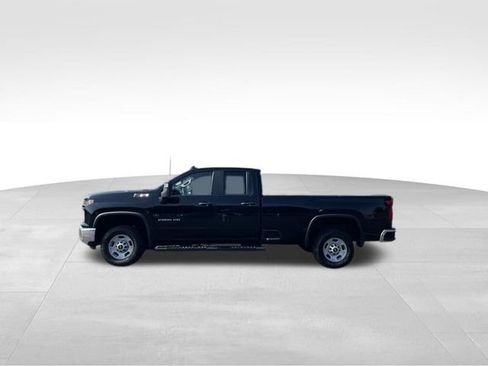 Used 2024 Chevrolet Silverado 2500 W/T AWD/4WD image 2