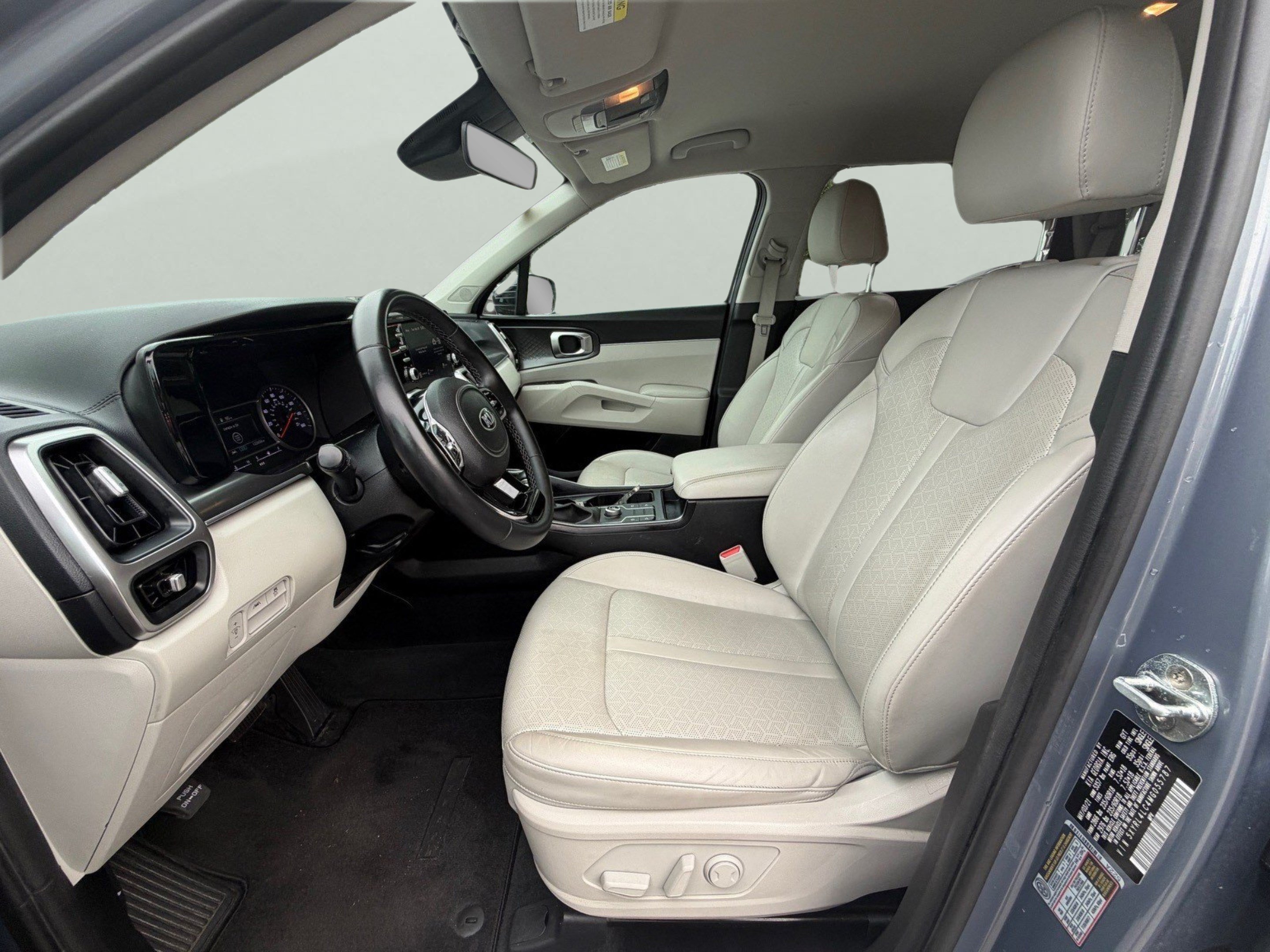 Used 2021 Kia Sorento S FWD image 23