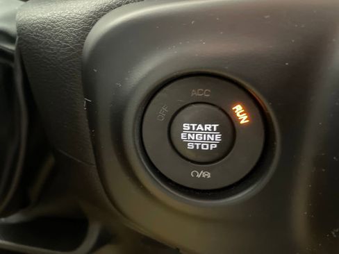 Used 2022 Jeep Wrangler Unlimited Sport image 15