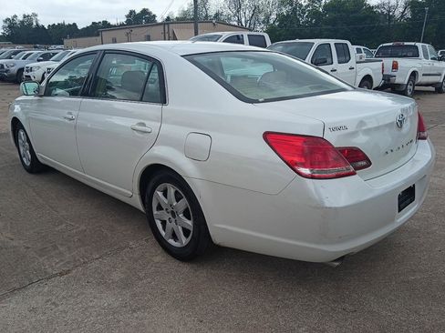 Used 2008 Toyota Avalon XLS FWD image 7