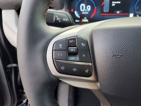 New 2026 Ford Explorer Active w/ Active Comfort Package image 15