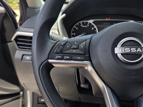 Used 2024 Nissan Altima 2.5 SV FWD image 22