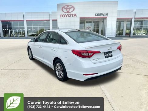 Used 2017 Hyundai Sonata SE w/ Cargo Package image 6