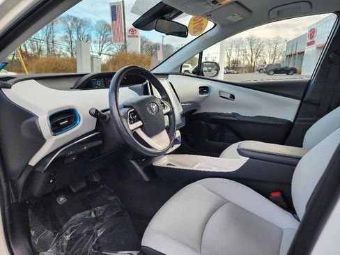 Used 2018 Toyota Prius Prime Advanced image 20