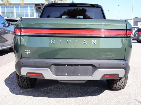 Used 2023 Rivian R1T Adventure image 8