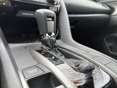 Used 2019 Honda Civic EX image 15