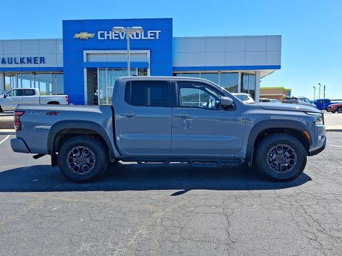Used 2023 Nissan Frontier PRO-4X w/ Pro-4X Premium Package AWD/4WD image 7