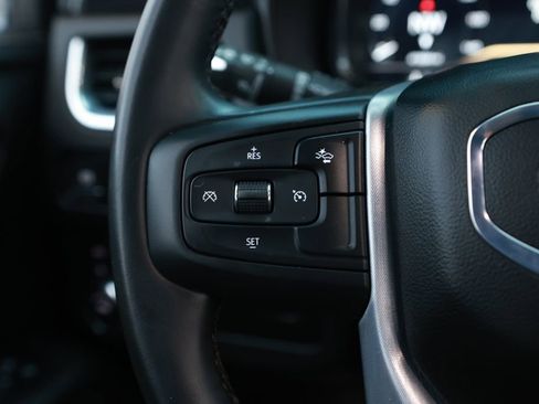 Used 2024 GMC Yukon SLT image 46