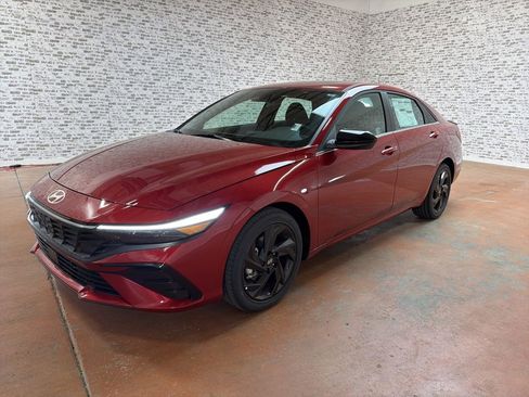 New 2026 Hyundai Elantra SEL Sport image 3