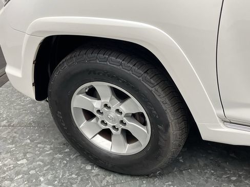 Used 2012 Toyota 4Runner SR5 w/ Premium Pkg AWD/4WD image 31