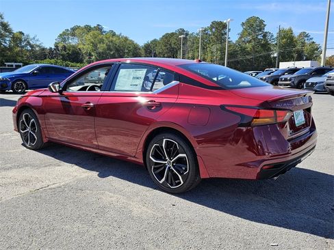 New 2025 Nissan Altima 2.5 SR image 7