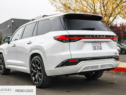 Certified 2026 Lexus TX 500h AWD image 4