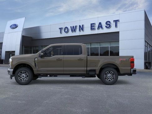 New 2026 Ford F250 Lariat w/ FX4 Off-Road Package AWD/4WD image 3