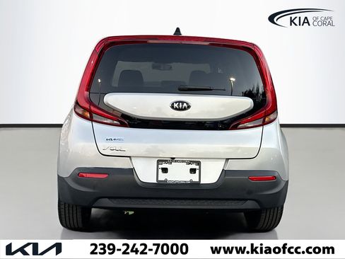 Used 2021 Kia Soul LX image 4