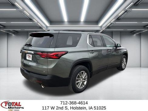 Used 2023 Chevrolet Traverse LT image 8