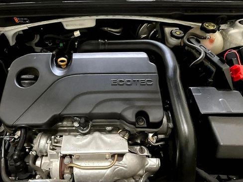 Used 2020 Chevrolet Malibu LT image 28