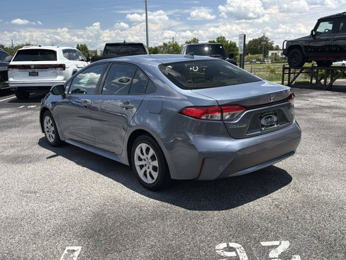 Used 2020 Toyota Corolla LE FWD image 6