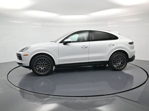 Certified 2023 Porsche Cayenne Coupe AWD/4WD image 2