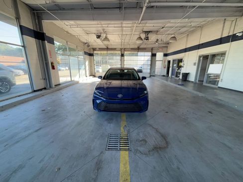 Used 2025 Toyota Camry LE image 22