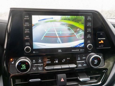 Used 2022 Toyota Highlander XSE w/ Protection Package #3 (TMS) AWD/4WD image 33