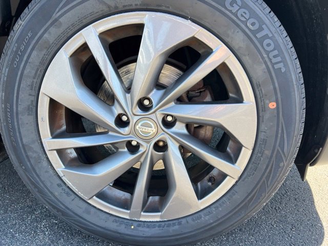 Used 2016 Nissan Rogue SL w/ SL Premium Package FWD image 9