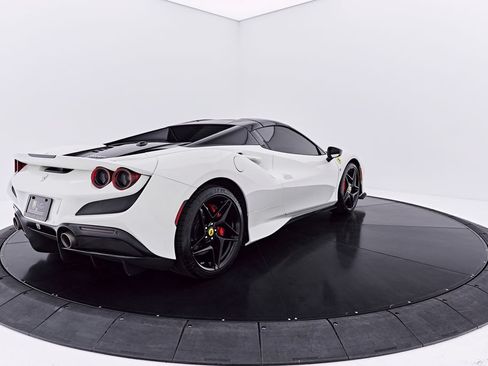 Used 2022 Ferrari F8 Tributo RWD image 11
